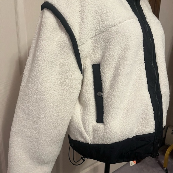 NWT FP Movement Courtside Fleece Teddy Jacket- Medium - Picture 5 of 6